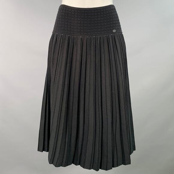 CHANEL Vintage 2005 Size 6 Black Viscose Blend Pleated Elastic Waistband Skirt - Picture 1 of 8